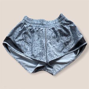 Lululemon Hotty Hot Short 2.5”